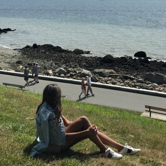 Meet your Posher, Shinal - Picture 1 of 1